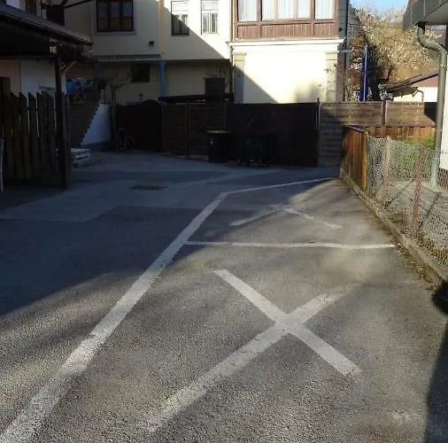 Apartma Nadja With Private Parking Апартаменты Любляна